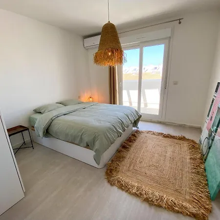 Apartamento Cozy House - Sun, Parking, Wifi, Pool