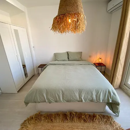 Apartamento Cozy House - Sun, Parking, Wifi, Pool