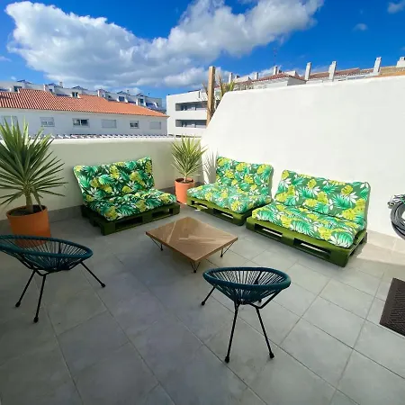 Cozy House - Sun, Parking, Wifi, Pool